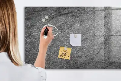 Magnetická tabule na kreslení v designu vulkanické horniny