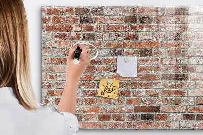 Magnetická popisovací tabule v designu cihlové zdi