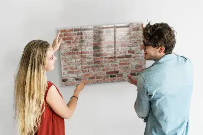 Magnetická popisovací tabule v designu cihlové zdi