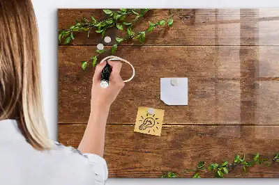 Magnetická tabule na kreslení v designu rustikálního dřeva