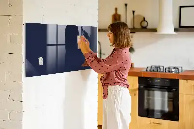 Magnetická popisovací tabule v tmavě modré barvě
