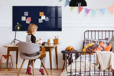 Magnetická popisovací tabule v tmavě modré barvě