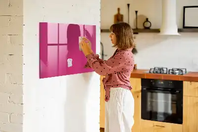 Magnetická popisovací tabule v sytě růžové barvě