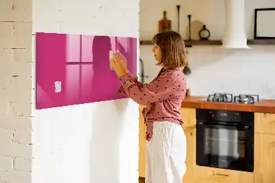 Magnetická popisovací tabule v sytě růžové barvě