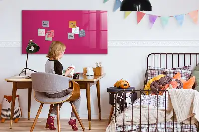 Magnetická popisovací tabule v sytě růžové barvě