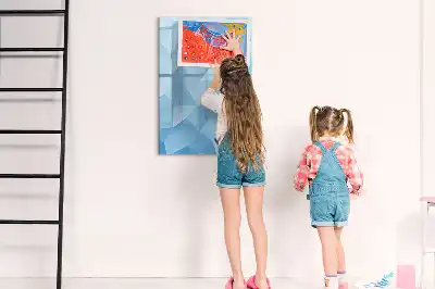 Magnetická tabule na kreslení s motivem abstrakce trojúhelníků