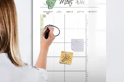 Magnetická popisovací tabule plán jídelníčku