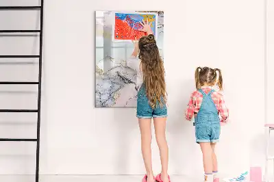 Magnetická kreslicí tabule v designu mramoru