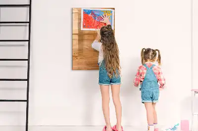 Magnetická tabule na kreslení dřevěné provedení