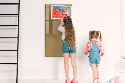 Magnetická tabule na kreslení v tmavě béžové barvě