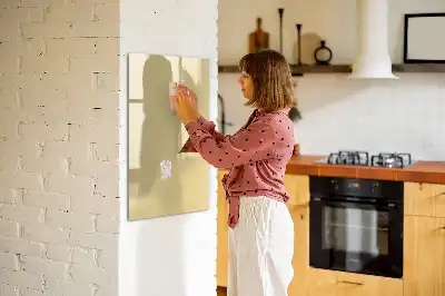 Magnetická tabule na kreslení krémová