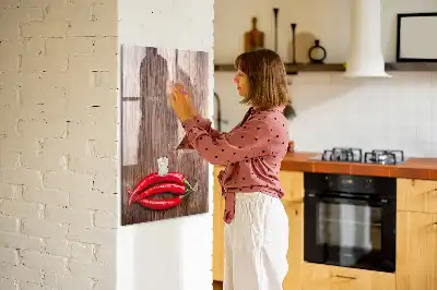 Magnetická popisovací tabule s motivem papriček na prkénku