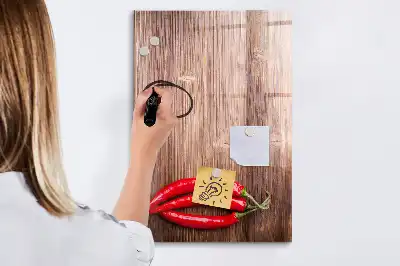 Magnetická popisovací tabule s motivem papriček na prkénku