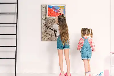Magnetická popisovací tabule v designu průřezu stromem