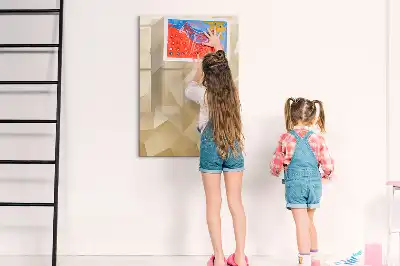 Magnetická popisovací tabule s motivem abstrakce trojúhelníků