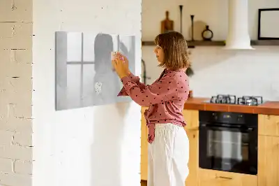 Popisovatelná magnetická tabule v designu kamenné zdi