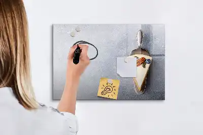 Magnetická popisovatelná tabule ve tvaru kousku dortu