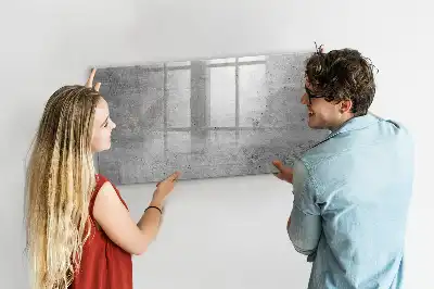 Popisovatelná magnetická tabule v dekoru surové zdi