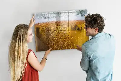 Magnetická kreslící tabule v designu půllitru piva
