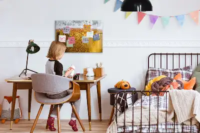 Magnetická kreslící tabule v designu půllitru piva