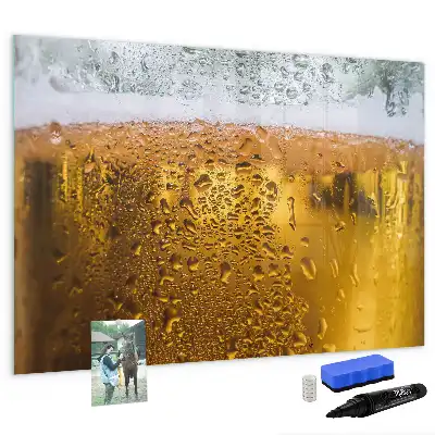 Magnetická kreslící tabule v designu půllitru piva
