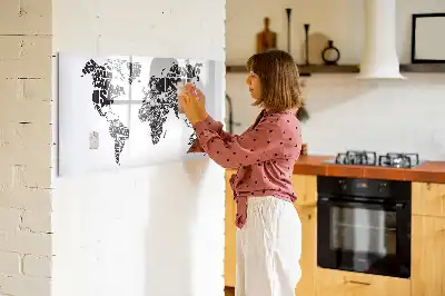 Mapa světa popisovatelná magnetická tabule