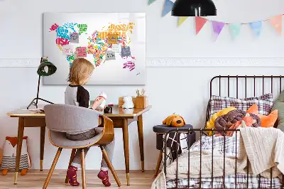 Magnetická kreslící tabule s motivem barevných názvů zemí