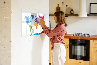 Magnetická kreslící tabule s motivem abstraktní mapy světa