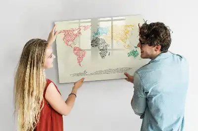 Magnetická kreslící tabule v designu mapy světa z písmen