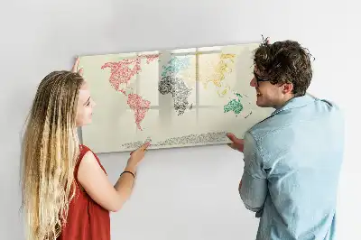 Magnetická kreslící tabule v designu mapy světa z písmen