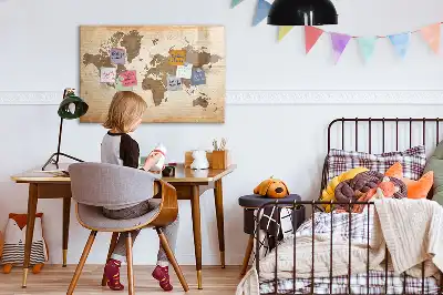 Magnetická kreslící tabule v designu malované mapy světa
