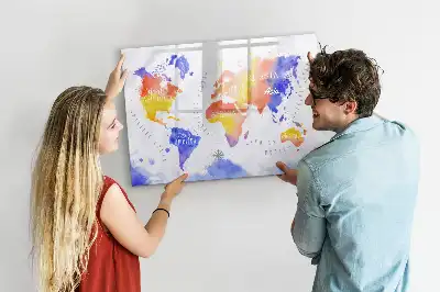 Akvarelová mapa světa popisovatelná magnetická tabule