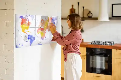 Akvarelová mapa světa popisovatelná magnetická tabule