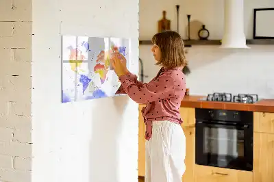 Akvarelová mapa světa popisovatelná magnetická tabule