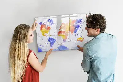 Akvarelová mapa světa popisovatelná magnetická tabule