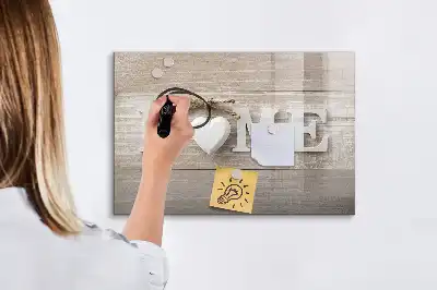 Popisovatelná magnetická tabule ve tvaru nápisu Domov