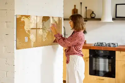 Mapa světa popisovatelná magnetická tabule