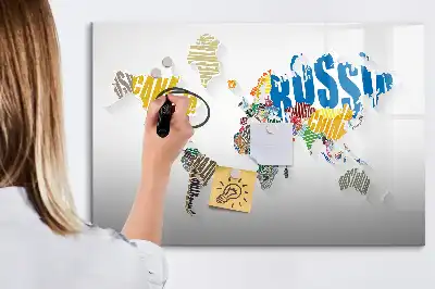 Magnetická kreslící tabule v designu textové mapy světa
