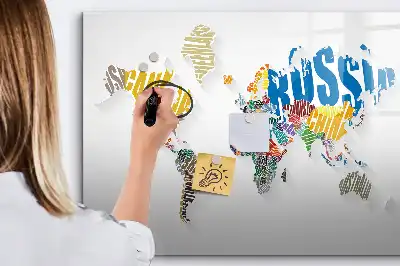 Magnetická kreslící tabule v designu textové mapy světa