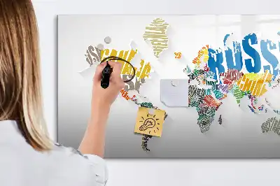 Magnetická kreslící tabule v designu textové mapy světa
