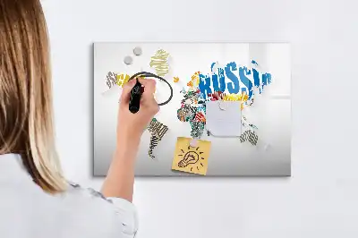 Magnetická kreslící tabule v designu textové mapy světa
