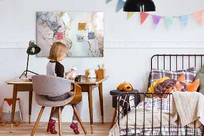 Magnetická kreslící tabule v designu mramoru