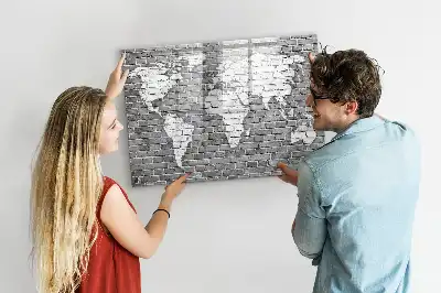Magnetická kreslicí tabule v designu mapy světa na cihle