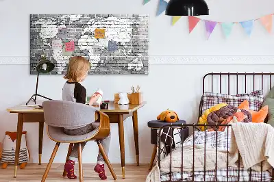 Magnetická kreslicí tabule v designu mapy světa na cihle