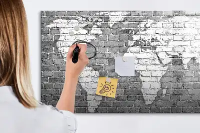 Magnetická kreslicí tabule v designu mapy světa na cihle