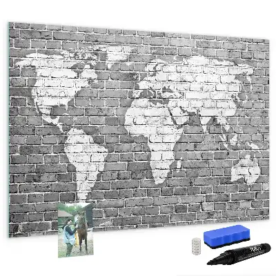 Magnetická kreslicí tabule v designu mapy světa na cihle