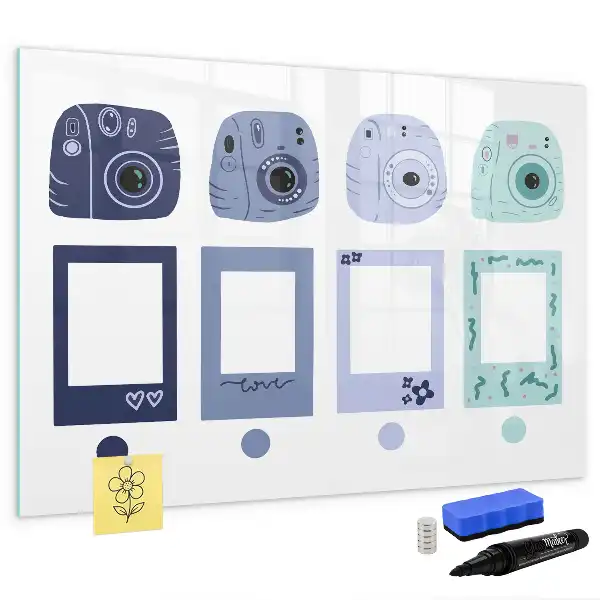 Magnetická tabule v podobě polaroidových rámečků