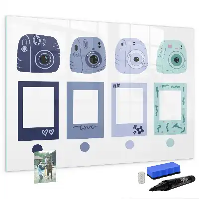 Magnetická tabule v podobě polaroidových rámečků