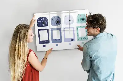 Magnetická tabule v podobě polaroidových rámečků