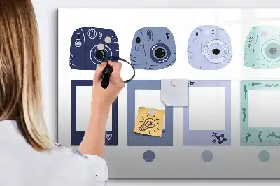 Magnetická tabule v podobě polaroidových rámečků